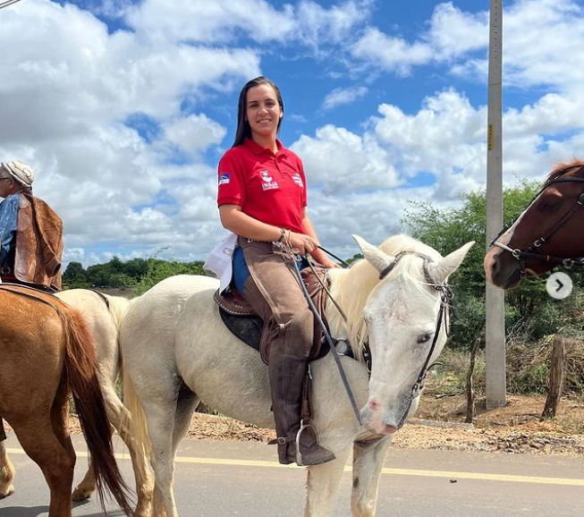 Conheça a história de Laura Vaqueira