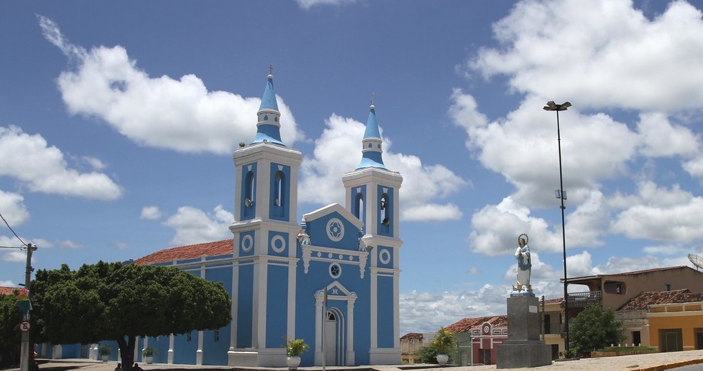 Igreja em Sertânia é interditada