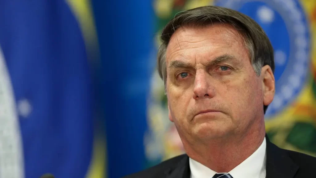 Anistia ou julgamento de Bolsonaro